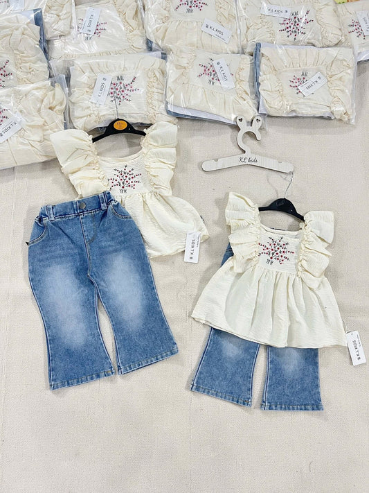 Cream Top + Denim Pants Terno