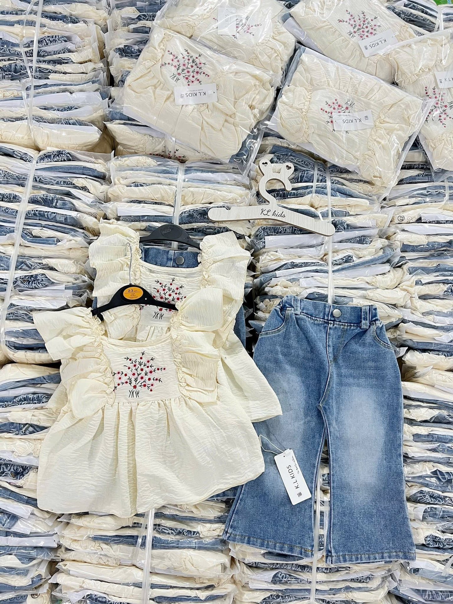 Cream Top + Denim Pants Terno