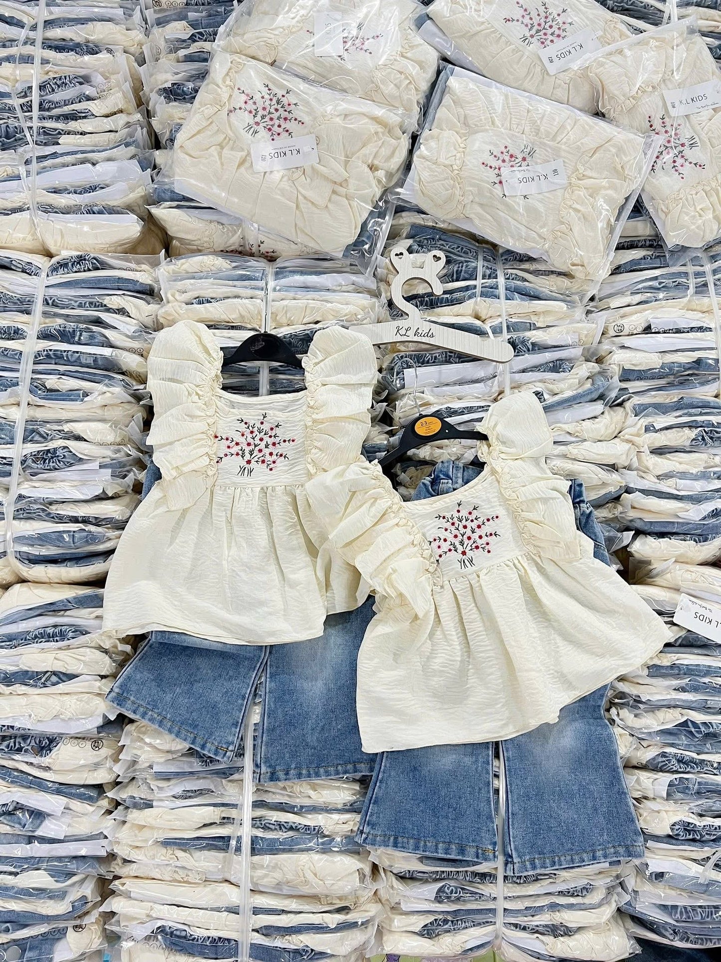Cream Top + Denim Pants Terno